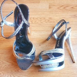 Celeste Platform Heels